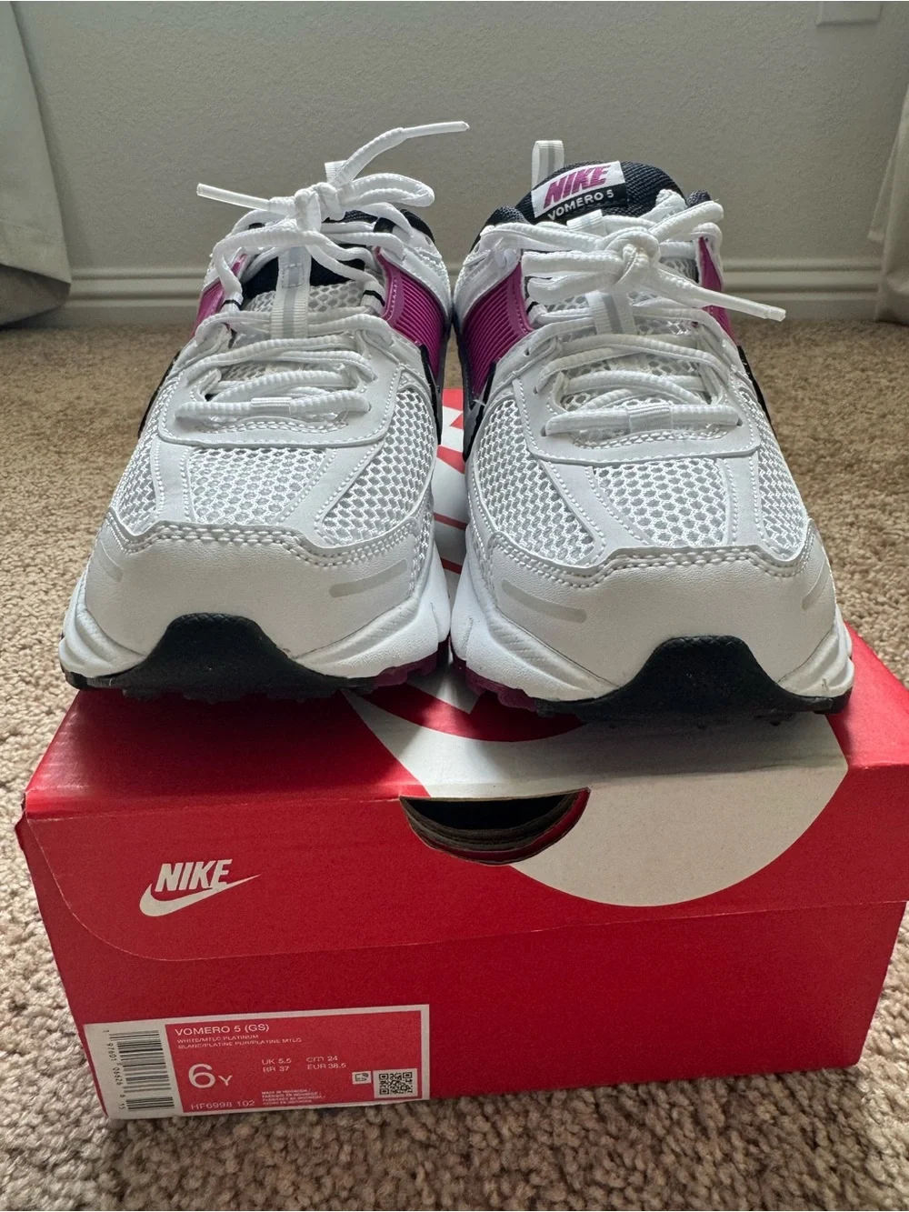 NEW Nike Vomero 5 Women's 7.5 Youth 6 Pink/Black/Silver Sneaker HF6998-102 Sport